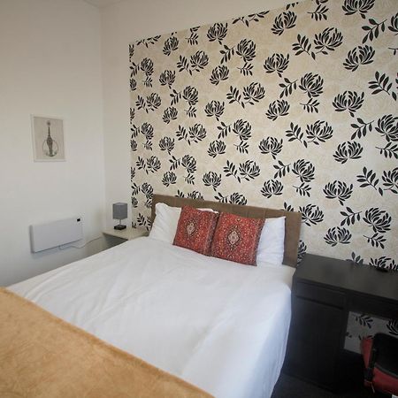 Ideal For Groups - Modern 2 Bedroom Apartment - Free Parking, Transit Links, Close To Stadiums Manchester Exterior foto