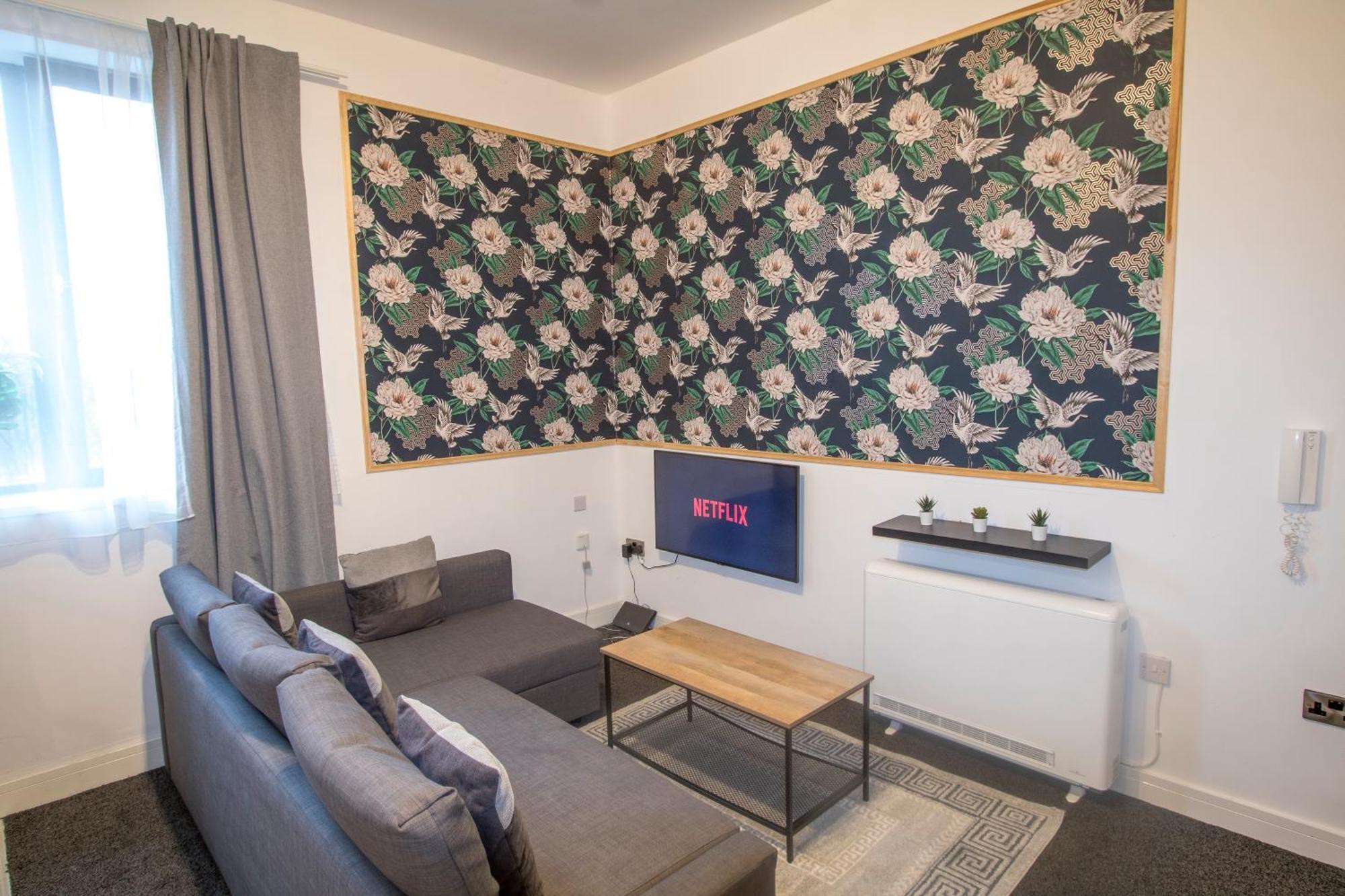 Ideal For Groups - Modern 2 Bedroom Apartment - Free Parking, Transit Links, Close To Stadiums Manchester Exterior foto